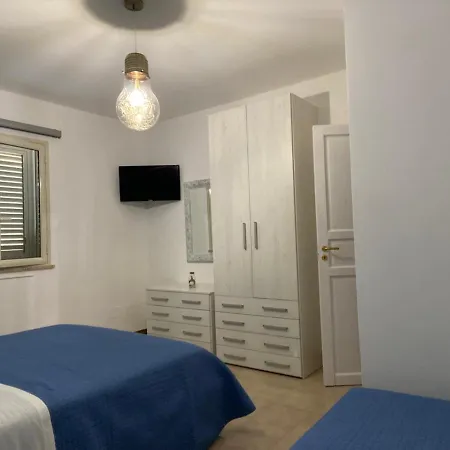 Priscilla Hébergement de vacances Cinisi