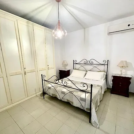 Holiday home Priscilla *